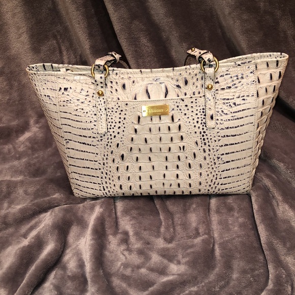 BRAHMIN LEATHER SHOULDER BAG. - Picture 4 of 11